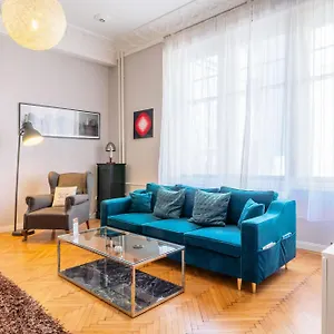 Sleep'N Budapest Central Apartamento